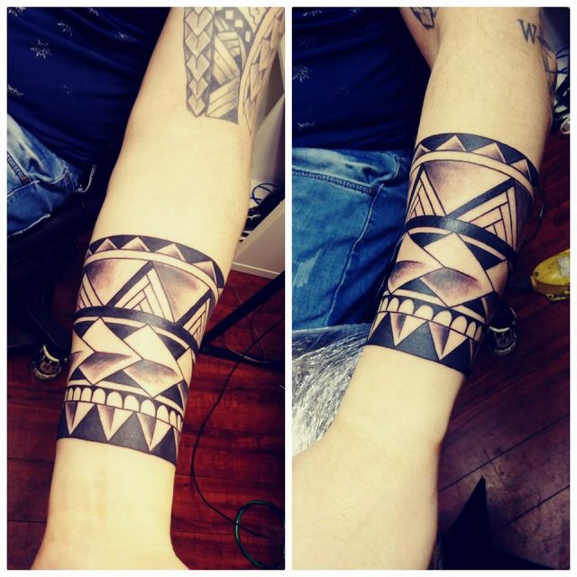 Épinglé par Anna Butler sur Ink  Tatouage brassard Tatouage bracelet  avant bras Tatouage polynésien