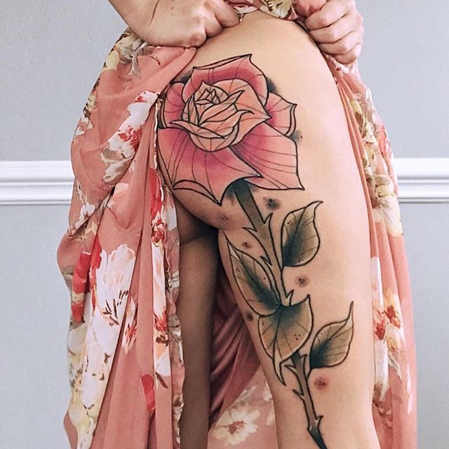 Uživatel ChlooLaney na Twitteru New ink  bum thigh tattooedgirl  flower peony booty tattoo black outline tattoo IREZUMIBOOBIE  legsleeve sleeve happychlo httpstcoSnabDI2RFI  Twitter