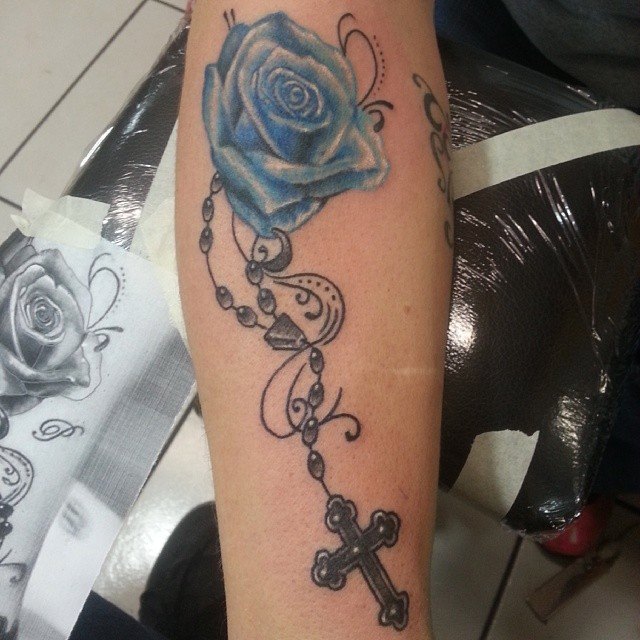 Awesome Rose And Rosary Tattoo Drawing By Levilambert